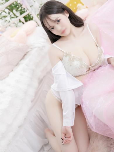 E＋アイドルスクール outcall escort service HAZUKIKARINA