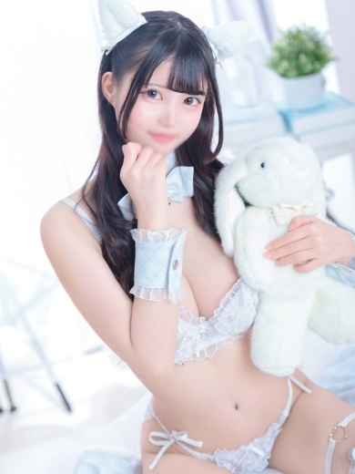 E＋アイドルスクール デリヘル MONA