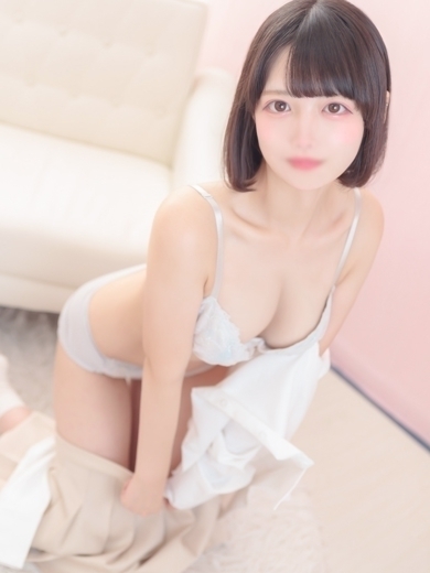 E＋アイドルスクール デリヘル HINA
