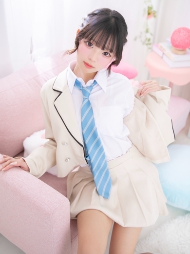 E＋アイドルスクール デリヘル KUINA