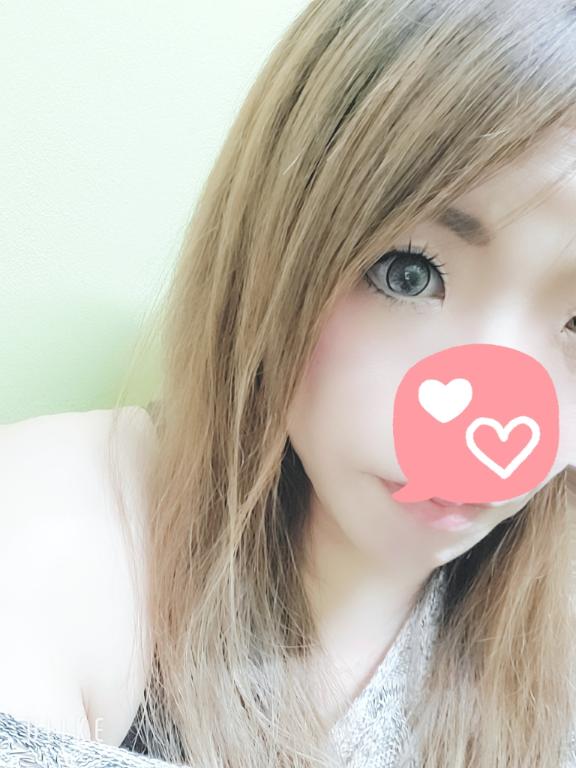 19時から出勤𖤐* °.