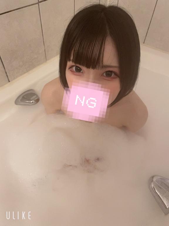 禁断の秘密の扉を開け