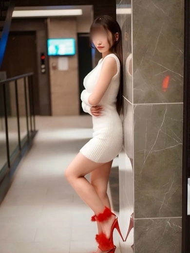 Ranunculus outcall escort service MIMURA AI