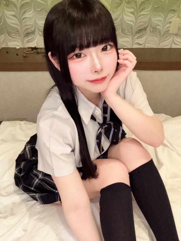 アナルに〇〇が3本も入っちゃいました…///
