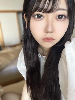 ゆな　本日デビュー！！