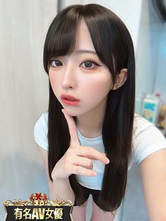 エロ全開のAV美少女