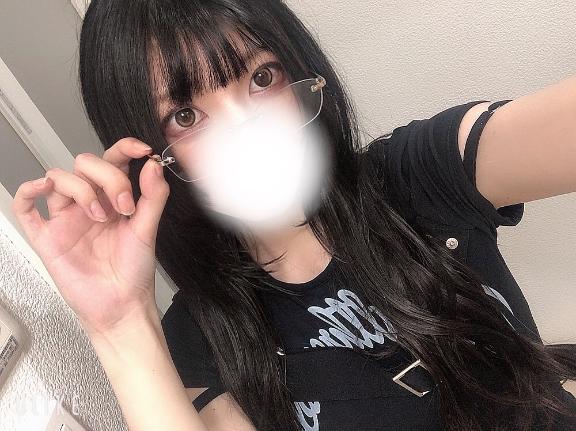 出勤︎🤍︎🫶🏻‎