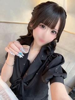 小泉みな