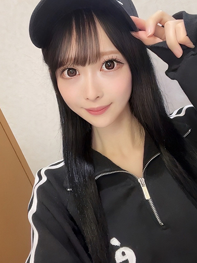 長谷川まりな
