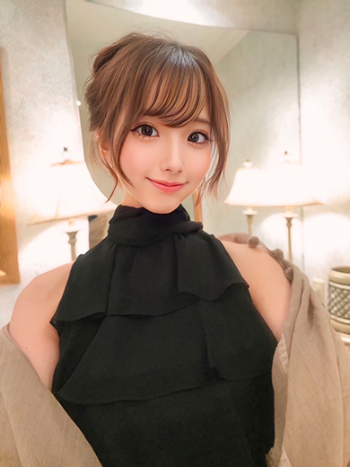 速水ももか