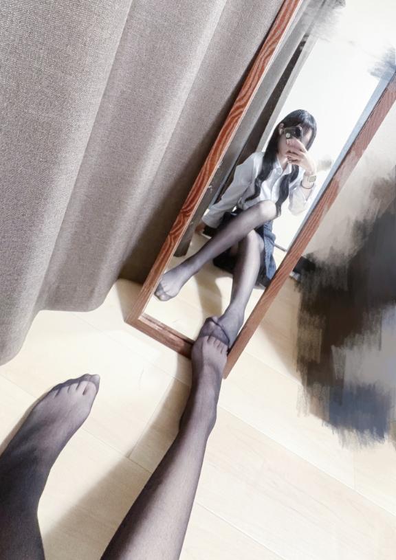 脱がせてくれないの⋯？