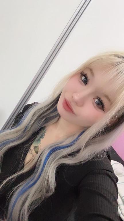 待機中だよ〜っ🥺🩷