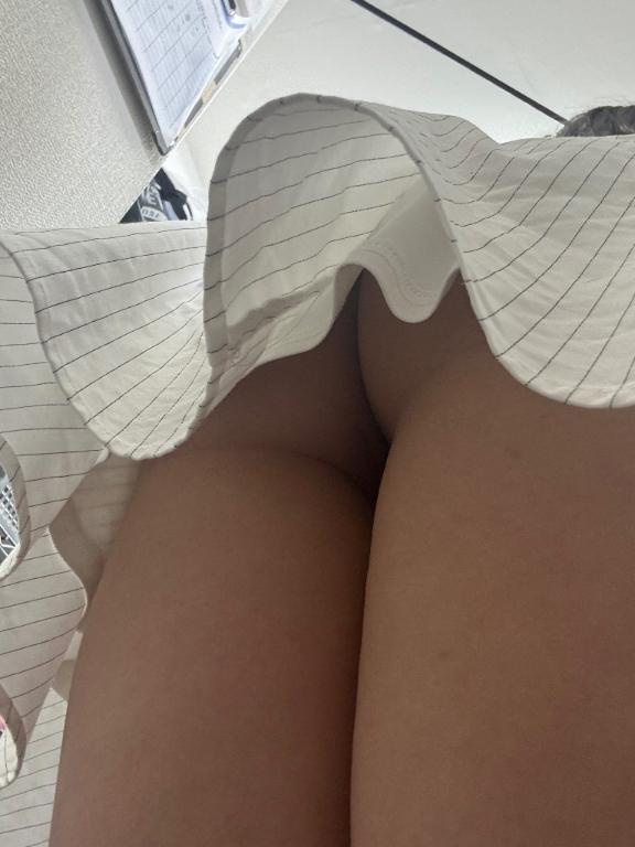 ノーパン入室♡