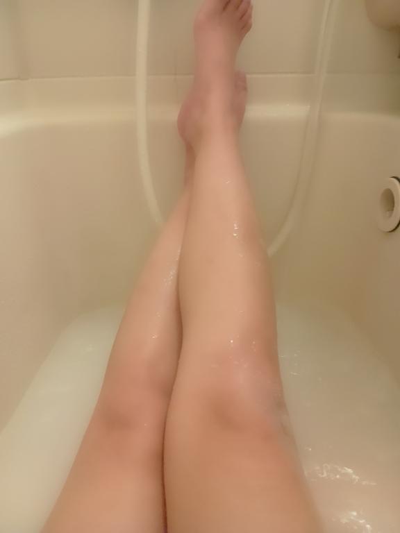 明日お店いるよ〜🥰🥰