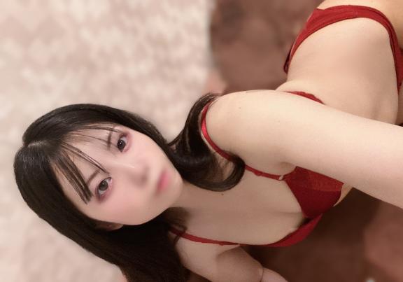 大人しそうに見えるけど実は⋯///♡♡