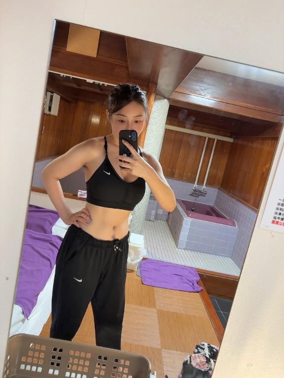 《20時から入りました♡ 夜ゆな、ちょっと雰囲気違います》