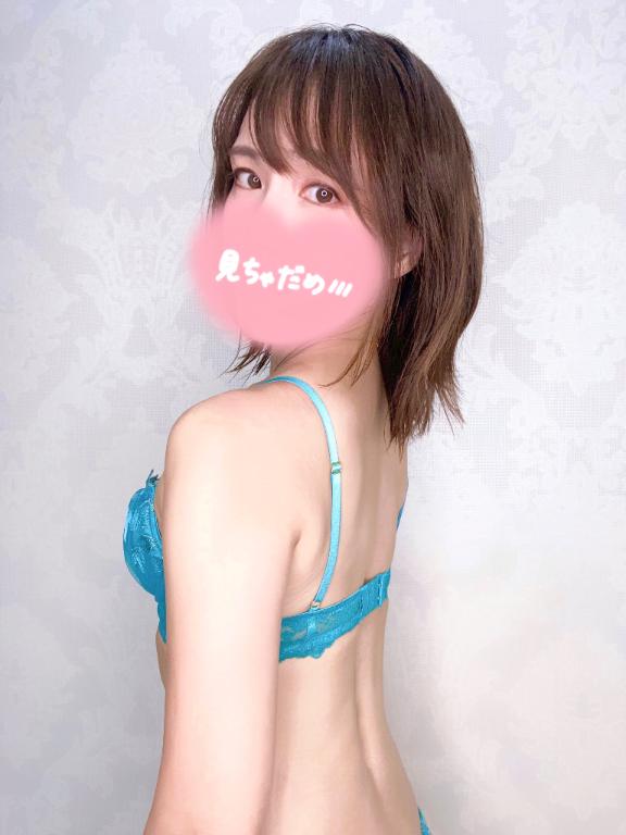 添い寝で♡乳首責め