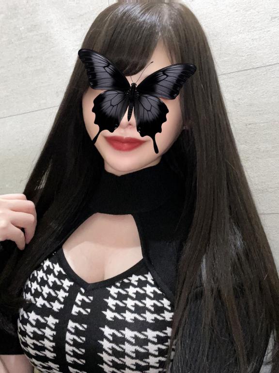 漆黒🐦‍⬛🖤⋆͛*͛