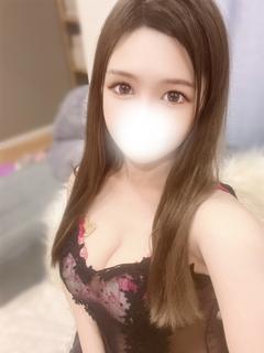 中里めいな